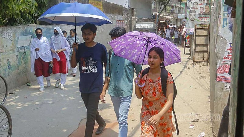সীতাকুণ্ডে ক্লাসে এসে তিন শিক্ষার্থী অসুস্থ