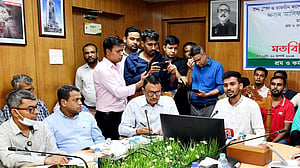 রানা প্লাজা ও তাজরীনের ক্ষতিগ্রস্তদের সহায়তার বিষয় দেখার আশ্বাস উপদেষ্টার