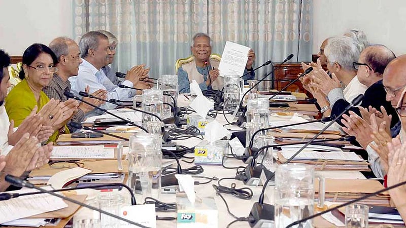 বিকেন্দ্রীকরণ এবং রাজনৈতিক দলে গণতন্ত্রায়ণ