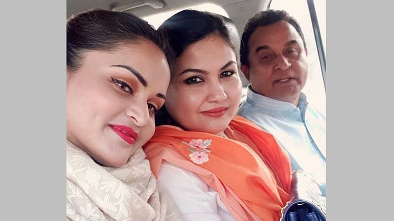 স্ত্রী-সন্তানসহ সাবেক অর্থমন্ত্রী মুস্তফা কামালের দেশত্যাগে নিষেধাজ্ঞা