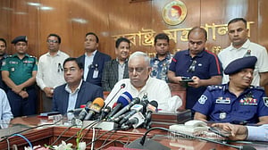 ‘প্রধানমন্ত্রী চাইলে’ পদত্যাগ করবেন স্বরাষ্ট্রমন্ত্রী