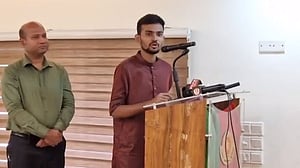 বন্যা উপদ্রুত মানুষের পাশে এগিয়ে আসার আহ্বান ক্রীড়া উপদেষ্টার