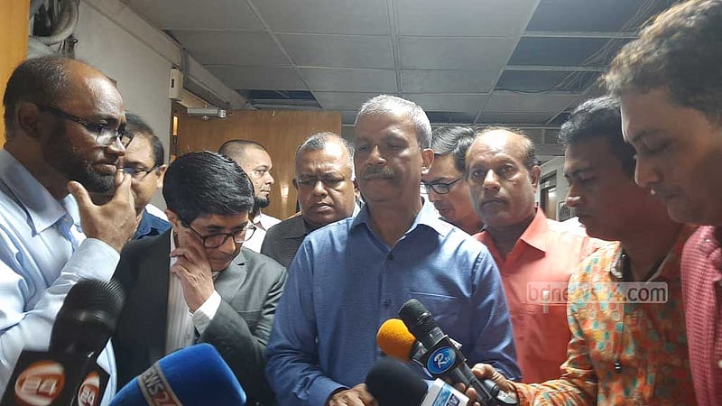 করণীয় কী, সেটা প্রধান বিচারপতিই বুঝবেন: আইন উপদেষ্টা