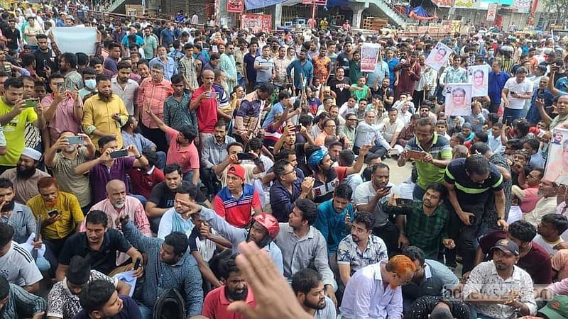 ‘অস্তিত্ব রক্ষায়’ সড়কে আওয়ামী লীগের অবস্থান