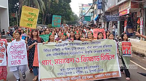 পার্বত্য চুক্তি বাস্তবায়নসহ ৭ দাবিতে পাহাড়ি শিক্ষার্থীদের সমাবেশ