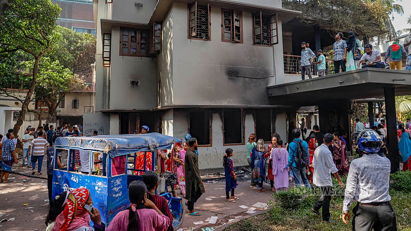 ধানমন্ডিতে শ্রদ্ধা জানাতে গিয়ে গ্রেপ্তার দুজন কারাগারে