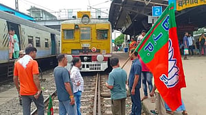 পশ্চিমবঙ্গে বিজেপির বন্‌ধ-এ সংঘর্ষ, ধরপাকড়, গুলি