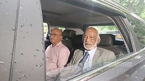 প্রধান উপদেষ্টার সঙ্গে বৈঠকে বিএনপি নেতারা