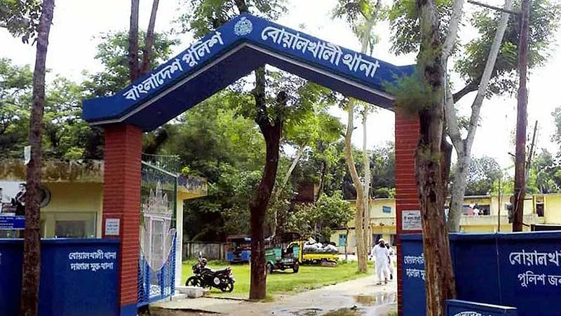 চট্টগ্রামে আসামি ধরতে গিয়ে হামলার শিকার পুলিশ, আহত ৫