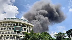 আন্দোলনকালে ‘হত্যাকাণ্ড’: চিকিৎসক, নার্সসহ বিএসএমএমইউর ১৫ জন বরখাস্ত