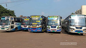 নাশকতার শঙ্কায় ছাড়ছে না দূরপাল্লার বাস