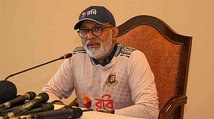 নিজের ভবিষ্যৎ নিয়ে বিসিবিতে কথা বলার অপেক্ষায় হাথুরুসিংহে