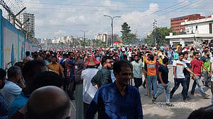 ‘গুলি খাইছি তো কী হইছে, শেখ হাসিনা পলাইছে’