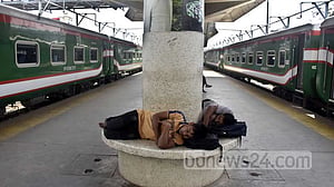 ফের বন্ধ হল ট্রেন চলাচল
