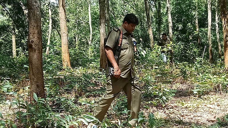 হাছান মাহমুদের ভাইয়ের দখল থেকে আরও ১০০ একর ভূমি উদ্ধার