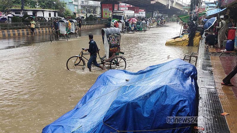 অতি ভারি বৃষ্টিতে ডুবল চট্টগ্রাম