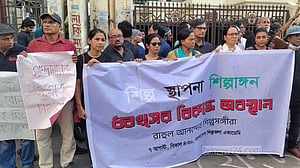 আক্রান্ত ভাস্কর্য-শিল্প স্থাপনা, সংস্কৃতিকর্মীদের কিছু প্রশ্ন