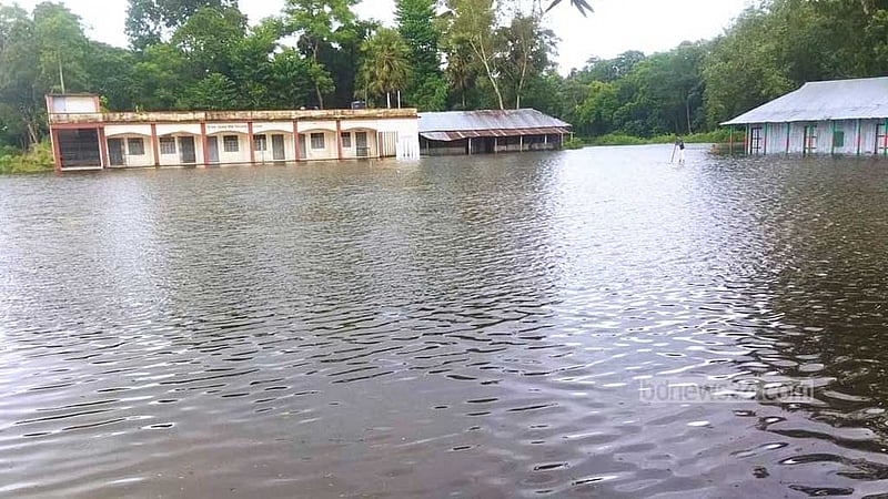 ৩ নদীর বাঁধ ভাঙা বানে ভয়াবহ ব্রাহ্মণপাড়া