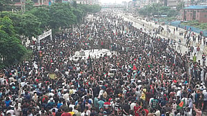 জুলাইশোকে স্তব্ধ স্বদেশের সামনে কোন বাস্তবতা?
