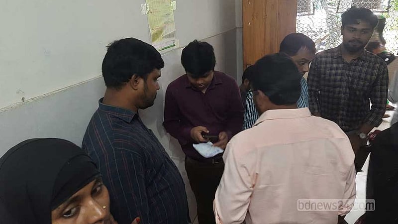 ঢাকা মেডিকেলে ওষুধ কোম্পানির প্রতিনিধিরা আর ঢুকতে পারবে না