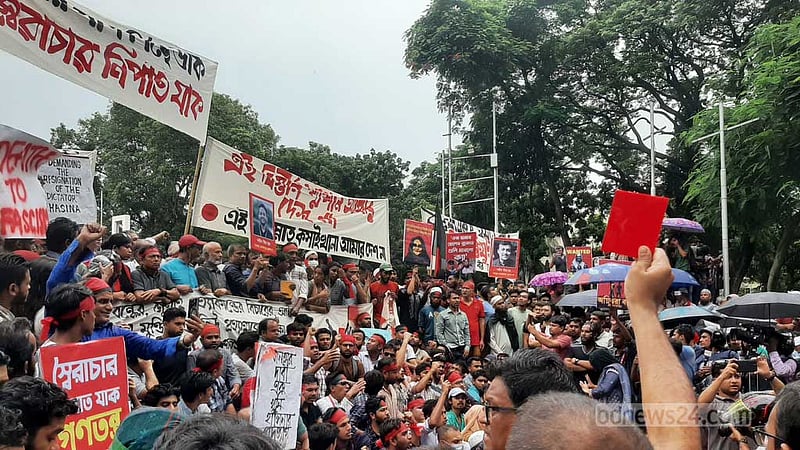 দুর্নীতি ও দুঃশাসনের প্রতিবেশও ভাঙতে হবে