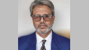 ঢাকা বিশ্ববিদ্যালয়ের প্রক্টর সাইফুদ্দীন আহমদের পদত্যাগ