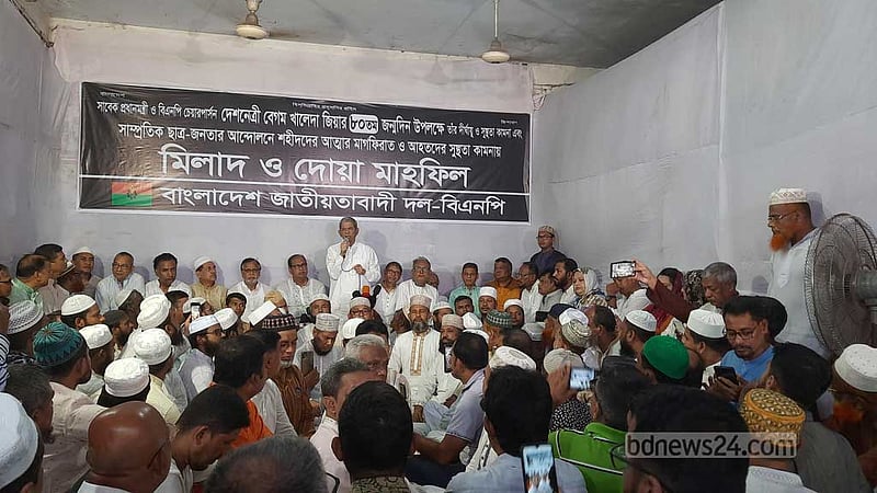 শেখ হাসিনা ভারত থেকে চক্রান্ত করছে: ফখরুল