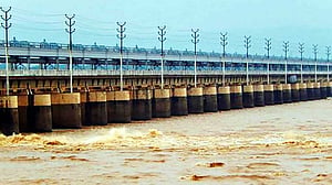 ফারাক্কার সব গেট খুলে দেওয়ার খবর
