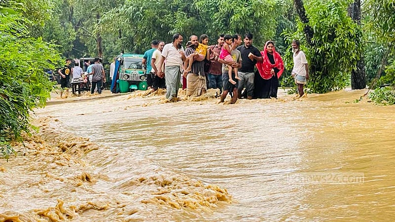 বাঁধ খুলে দেওয়ায় বাংলাদেশে বন্যার কথা ‘সঠিক নয়’: ভারত