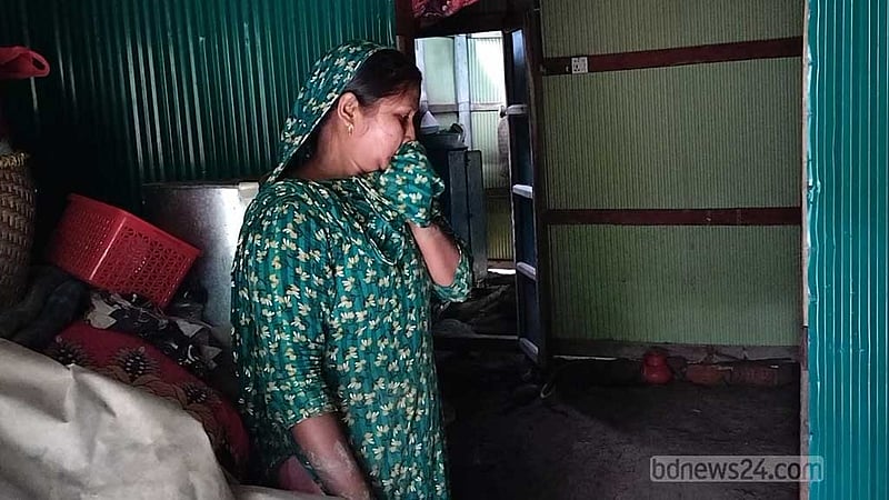 স্রোতের মুখে বাঁচতে পারবেন ভাবেননি, এখন ভবিষ্যতের ভাবনায় কপালে ভাঁজ