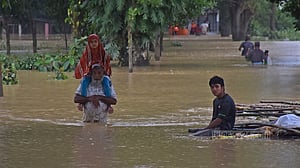 বাংলাদেশে বন্যায় ২০ লাখ শিশু ঝুঁকিতে: ইউনিসেফ