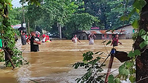 বন্যার ভয়াবহতা: বাঁধের রাজনীতি ও আসন্ন সংকট