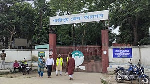গাজীপুর জেলা কারাগারে গোলাগুলি, আহত ১৬