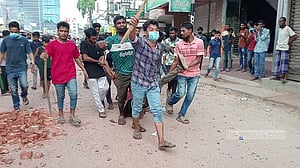 হবিগঞ্জে সংঘর্ষে ‘বুকে গুলিবিদ্ধ’ যুবক নিহত, আহত শতাধিক
