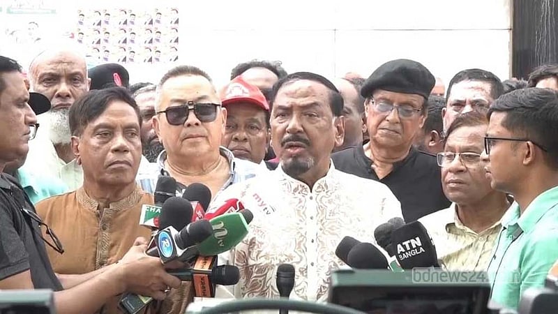 আন্দোলনে থাকা ‘বিপ্লবীদের’ সরকারে জায়গা দিন: হাফিজ