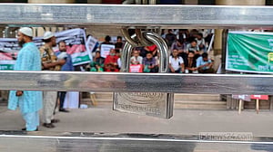 দাবি আদায়ের ধাক্কায় অস্থিরতা, স্থবির স্বাস্থ্য অধিদপ্তর