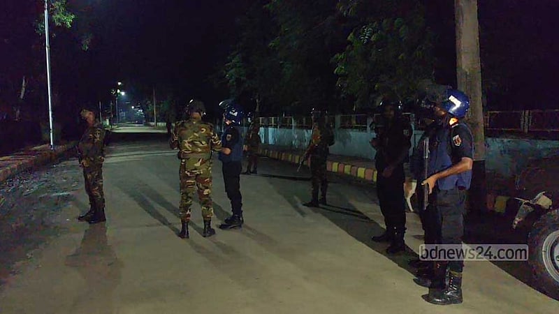 নিয়ন্ত্রণে আসেনি জামালপুর কারাগারে দুদল কয়েদির সংঘর্ষ