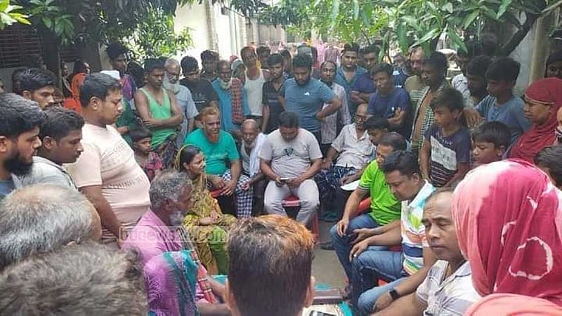 যশোরে বিছানায় ১১ মাসের ছেলের লাশ, পাশে ঝুলছিল বাবার মরদেহ