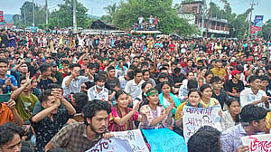 ৫ শতাংশ কোটা পুনর্বহালের দাবিতে খাগড়াছড়িতে শিক্ষার্থীদের বিক্ষোভ