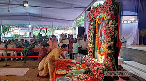 জন্মাষ্টমীতে বন্যার্তদের জন্য প্রার্থনা, পাশে থাকার প্রত্যয়