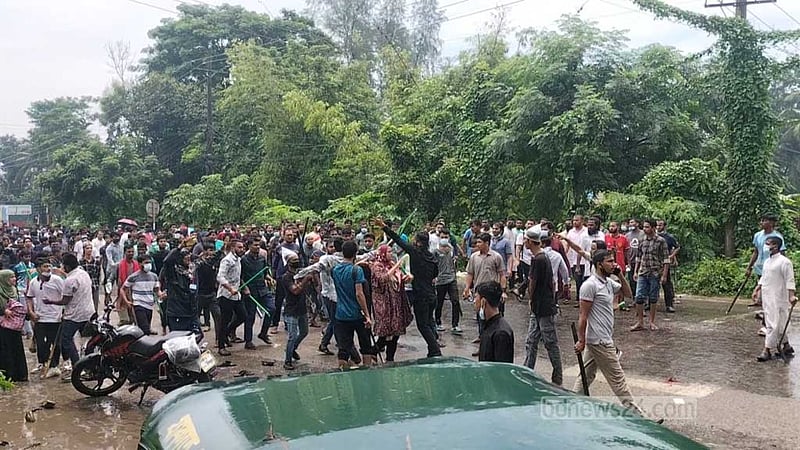 লক্ষ্মীপুরে সংঘর্ষে যুবলীগের ৬ জনসহ নিহত ১০