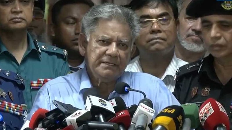 পুলিশকে লাঠিয়াল বাহিনীর মত ব্যবহার করা হয়েছে: স্বরাষ্ট্র উপদেষ্টা