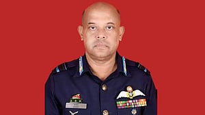ছয় সপ্তাহের মাথায় পাল্টে গেল বেবিচকের চেয়ারম্যান