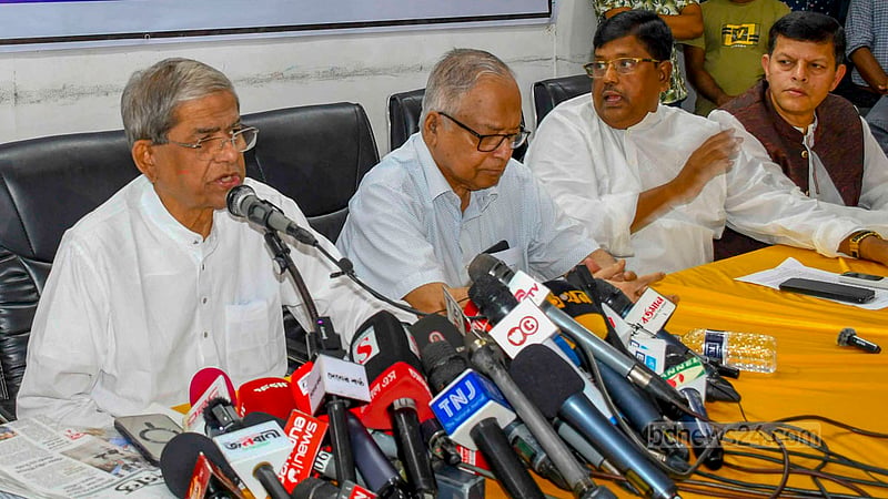 ‘কয়েকজন ব্যক্তির সংস্কারে’ বিশ্বাস নেই, নির্বাচন নিয়ে অতি দ্রুত সংলাপ চান ফখরুল