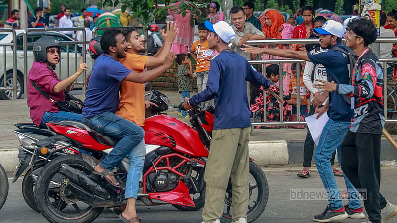 তবুও বেপরোয়া মোটরসাইকেল