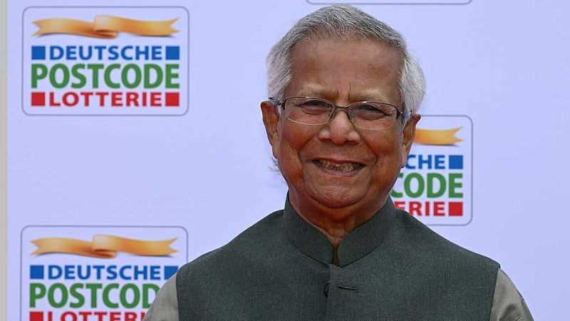 অন্তর্বর্তী সরকারের দায়িত্ব নিতে ‘রাজি’ ইউনূস