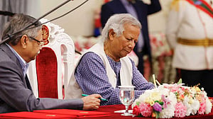 দপ্তর বণ্টন: দেশ চালাতে যার হাতে যে দপ্তর দিলেন প্রধান উপদেষ্টা ইউনূস