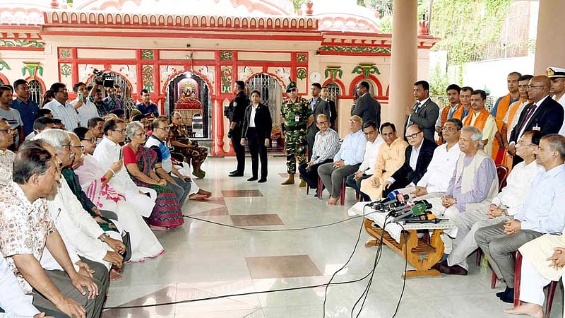 নিজেদের ‘খোপে’ বন্দি না করতে হিন্দুদের অনুরোধ প্রধান উপদেষ্টার
