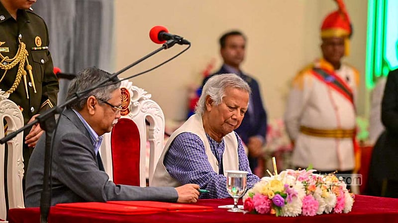 অন্তর্বর্তী সরকার: দপ্তর বণ্টনে ইউনূসের হাতে ২৭ মন্ত্রণালয় ও বিভাগ