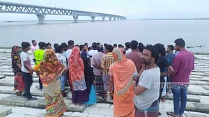 মুন্সীগঞ্জে পদ্মায় ট্রলার ডুবে নিখোঁজ ১